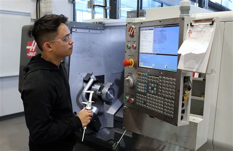 cnc machine training courses birmingham|Haas CNC Course Catalog .